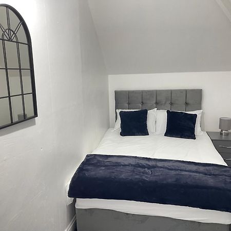 Hometel Digs Hidden Gem Large Comfy Home Can Sleep 15 Braunstone Town 外观 照片