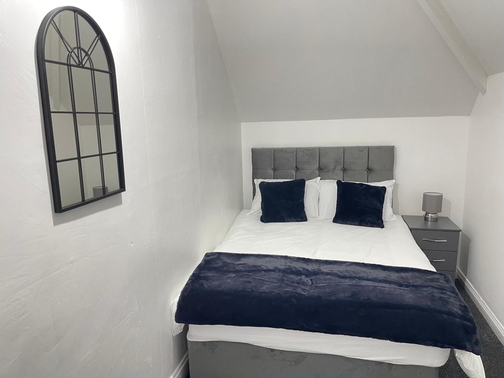 Hometel Digs Hidden Gem Large Comfy Home Can Sleep 15 Braunstone Town 外观 照片
