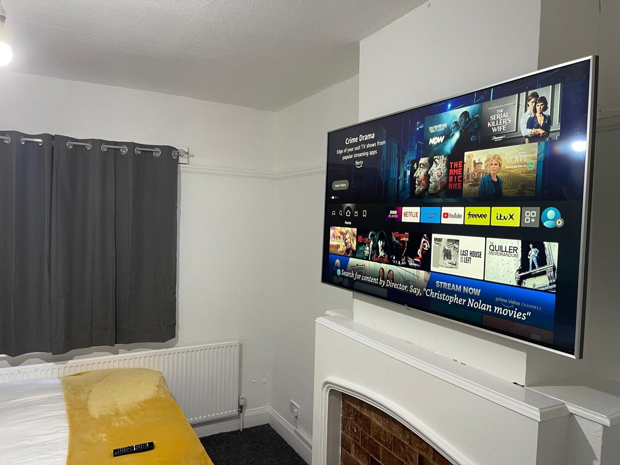 Hometel Digs Hidden Gem Large Comfy Home Can Sleep 15 Braunstone Town 外观 照片